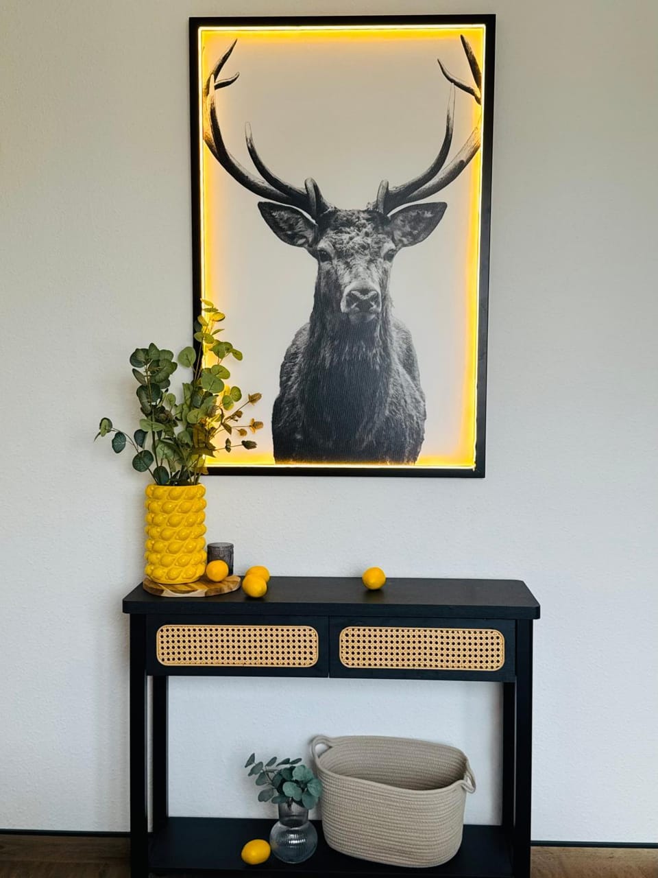 Black&Yellow Apartment Bielefeld 24h Check in WLAN Parkplatz ÖPNV Apartment in Bielefeld