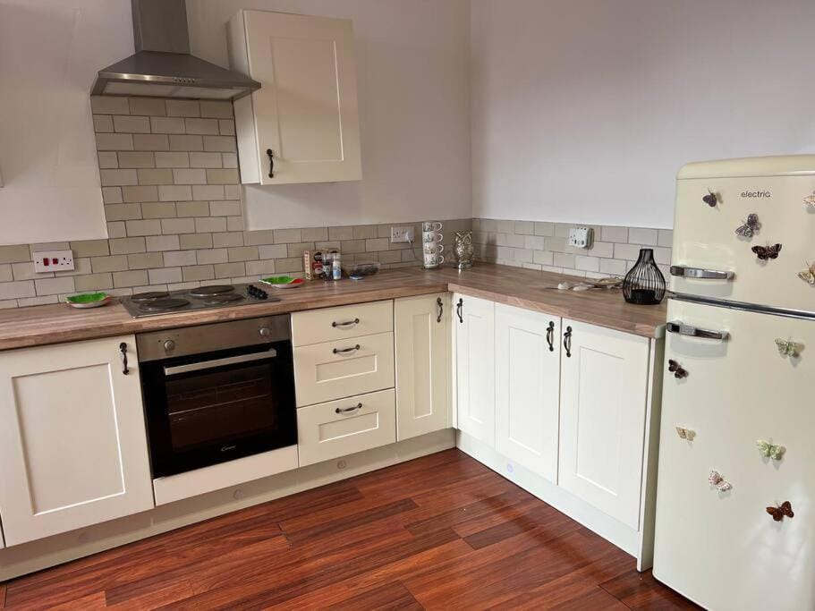 The First-central Wigan 8 guests House in Wigan