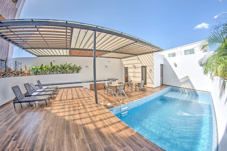 Cruz del Mar - Panoramic Rooftop Pool Views Near Marina Apartment in La Cruz de Huanacaxtle
