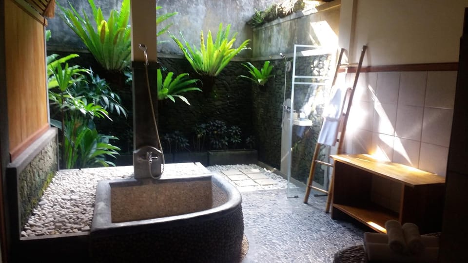 Bathroom, Bath