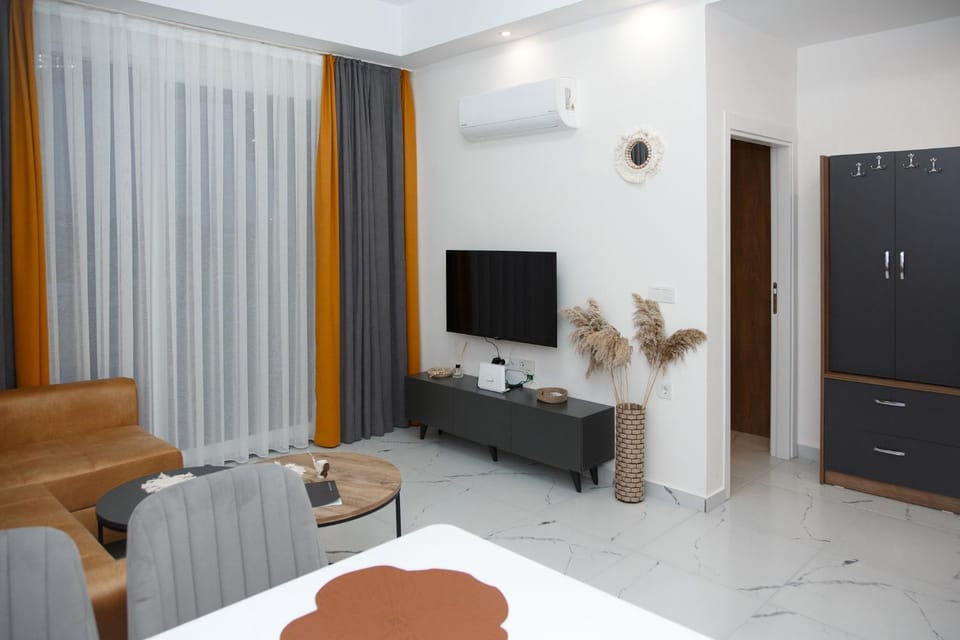 TV and multimedia, Living room, Seating area, air conditioner