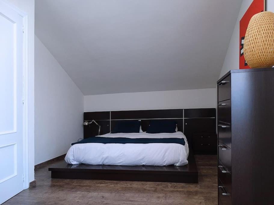 Bed, Bedroom