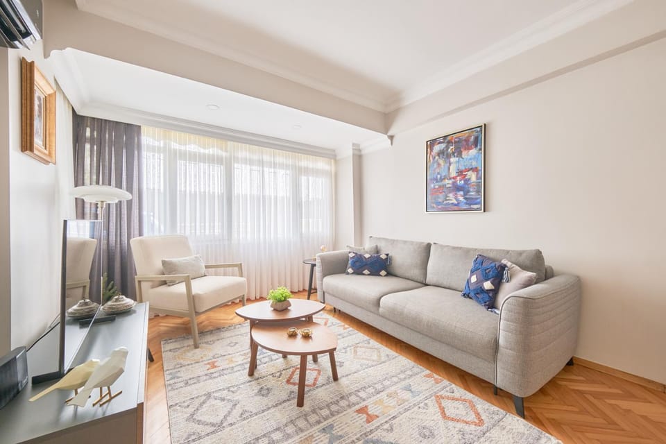 Bed, Living room
