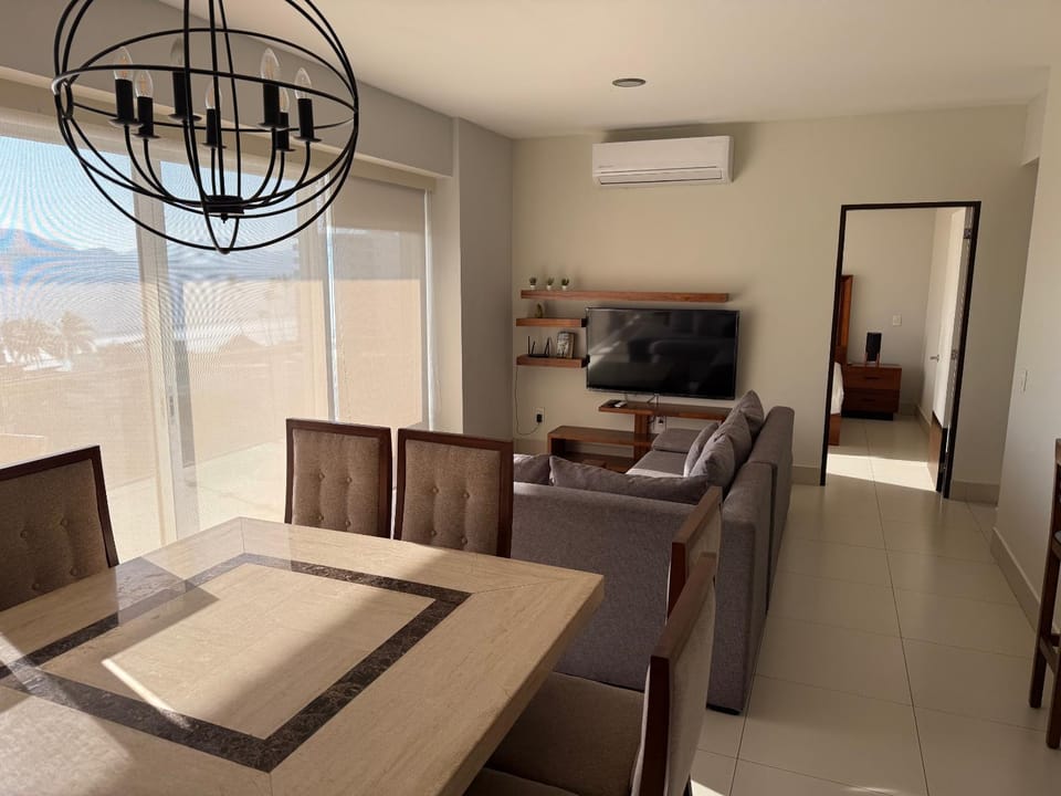 HERMOSO DEPARTAMENTO DE LUJO EN MANZANILLO A PIE DE PLAYA EN PONTO HORIZONTE MANZANILLO. PARA HASTA 8 PERSONAS, DE LO MEJOR DE MANZANILLO. HERMOSA VISTA AL MAR Apartment in Manzanillo
