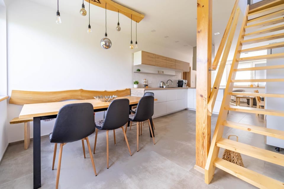 Kitchen or kitchenette, Seating area, Dining area