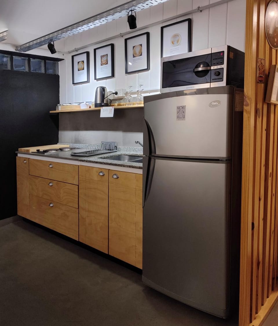 Kitchen or kitchenette, oven
