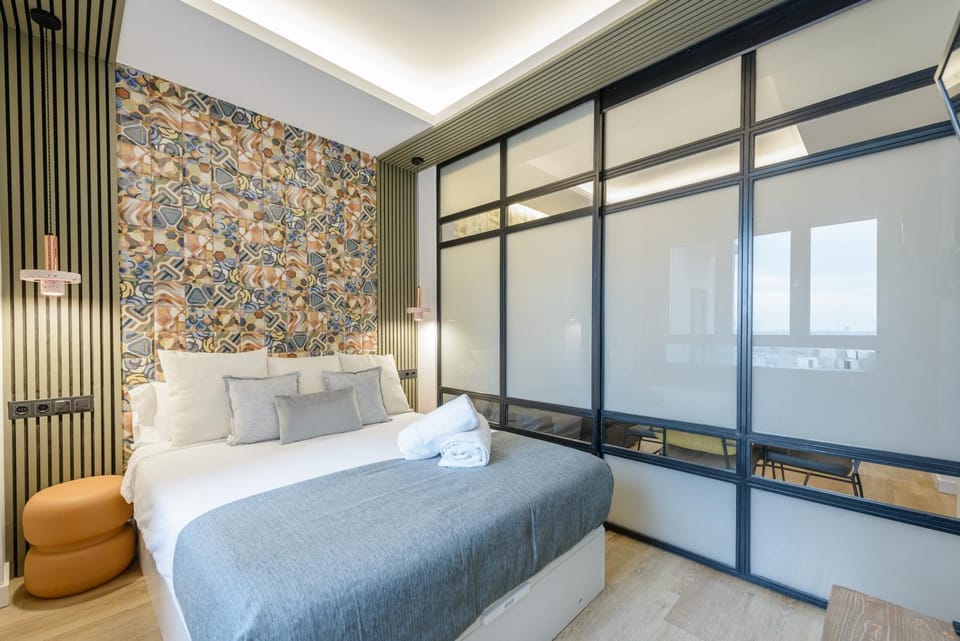 Bed, Photo of the whole room, Bedroom