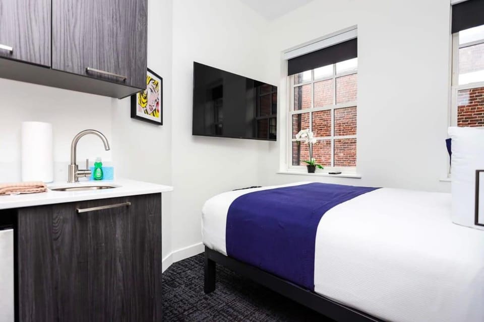 Stylish Studio in Historic Boston - Unit #404 Apartment in Boston
