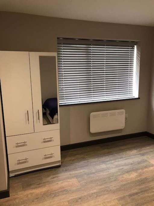 Bedfont House Apartment in London Borough of Hounslow