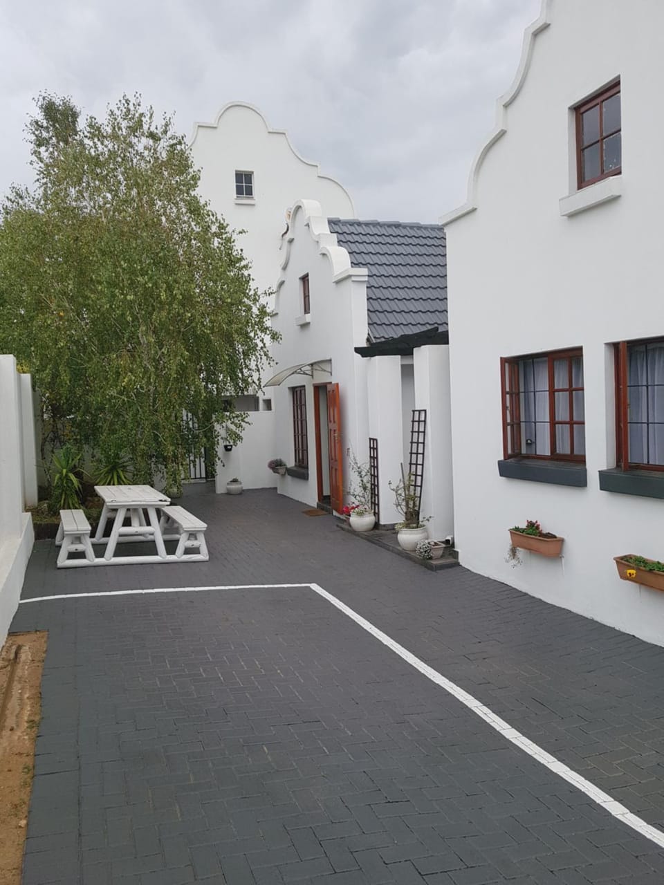 Hiflyerz Guest House Bed and Breakfast in Gauteng