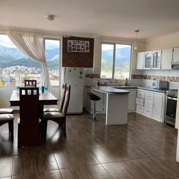 Kitchen or kitchenette, Dining area, Mountain view