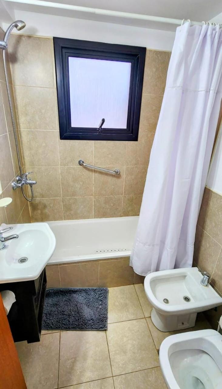Shower, Toilet, Bathroom, bidet, towels