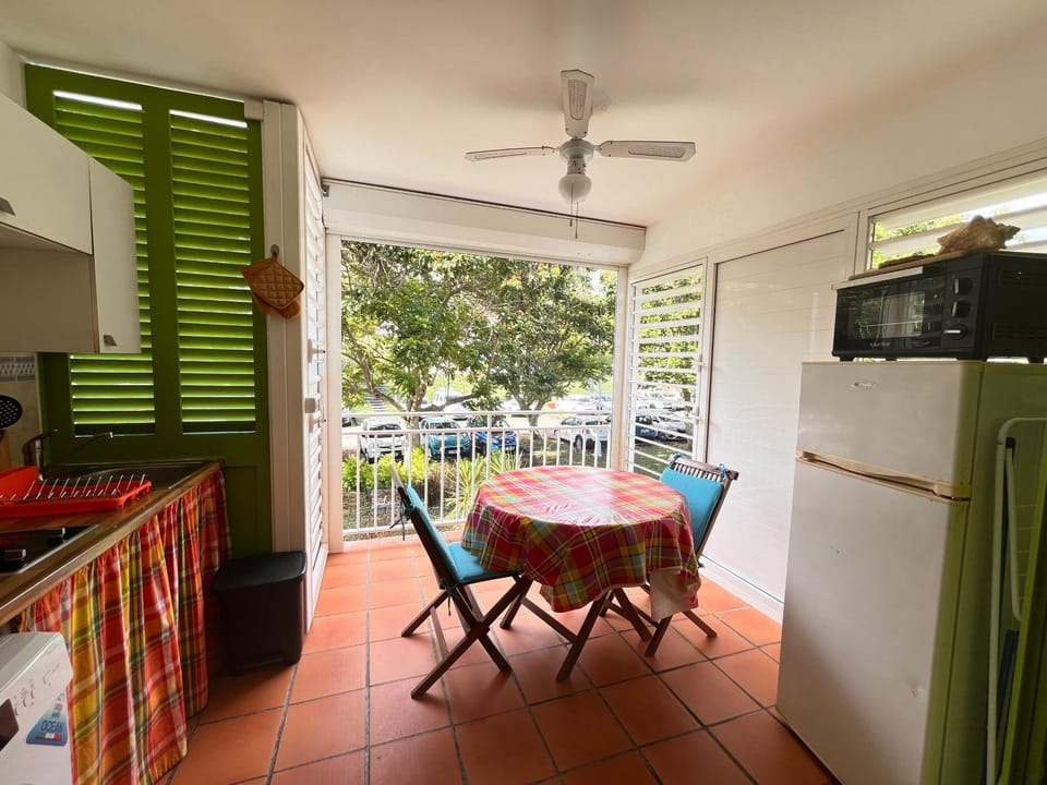 Balcony/Terrace, Kitchen or kitchenette, Dining area