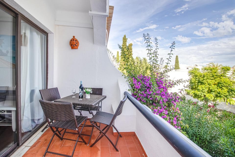 Patio, Spring, Day, Natural landscape, Garden, View (from property/room), Balcony/Terrace, Living room, Seating area, Dining area, Garden view
