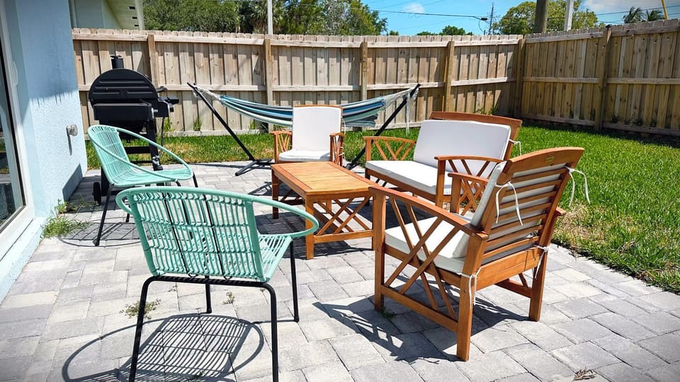 Patio, Garden, Garden view, sunbed