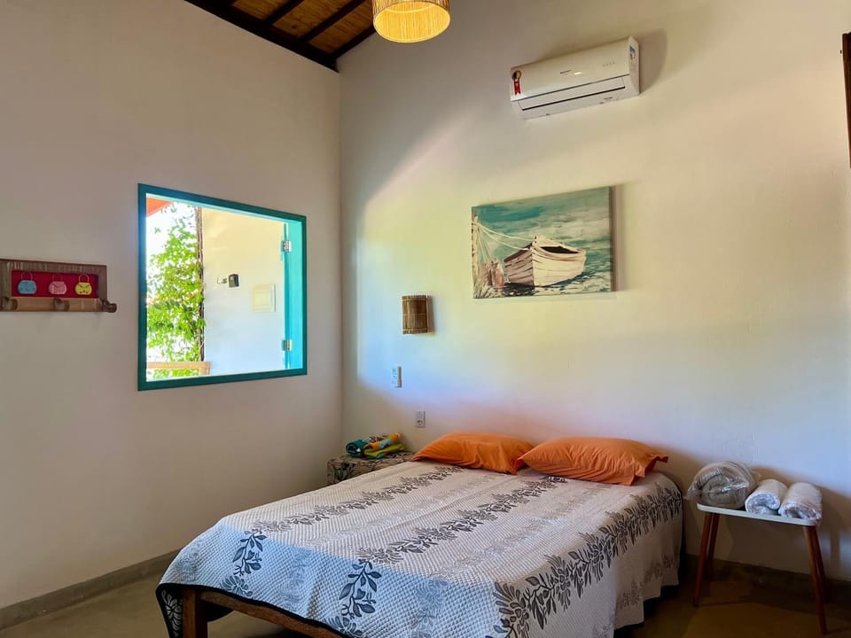 Bed, Photo of the whole room, Bedroom, air conditioner