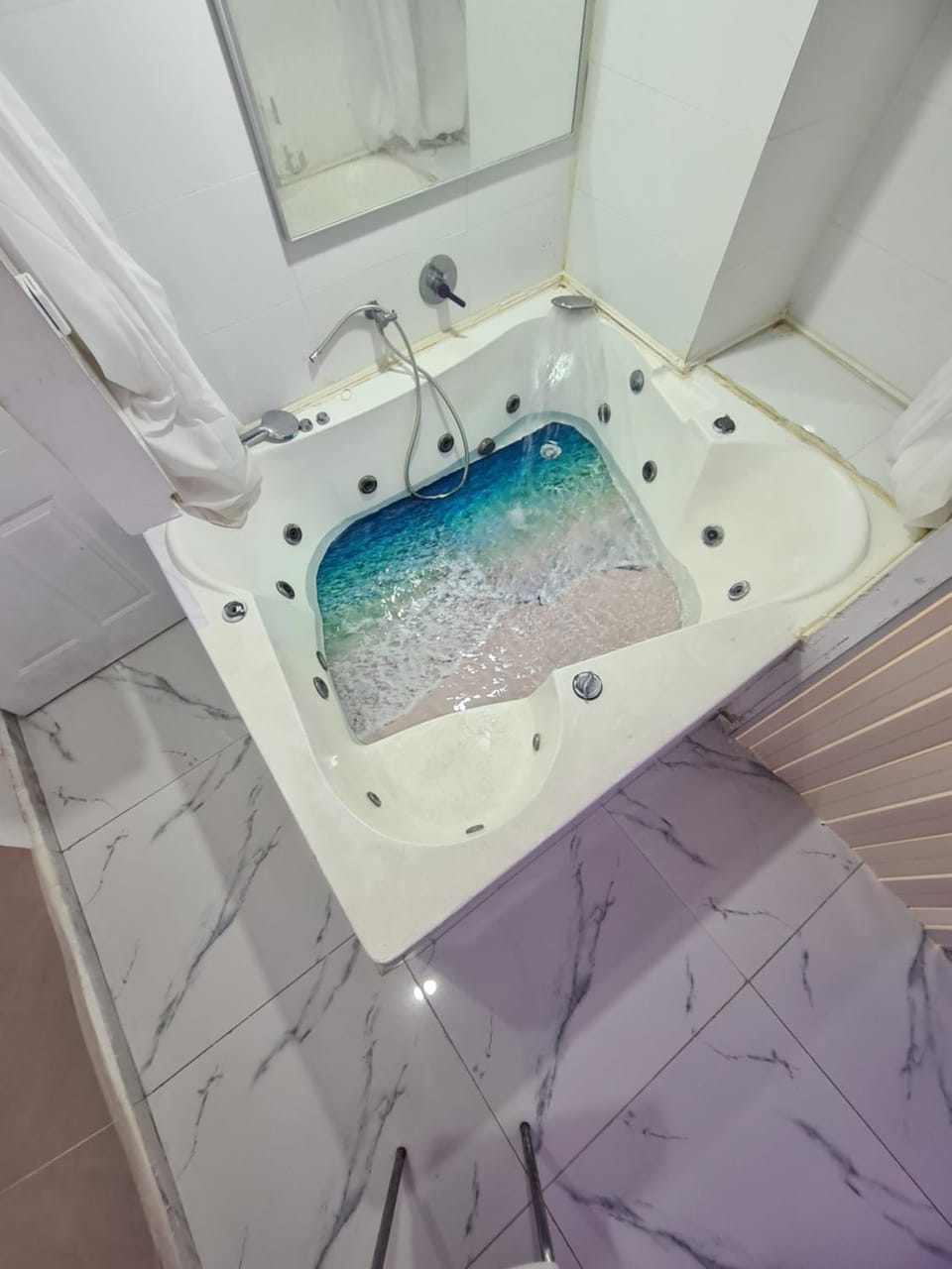 סטודיו עם גקוזי ענק מול כינרת Apartment in Tiberias