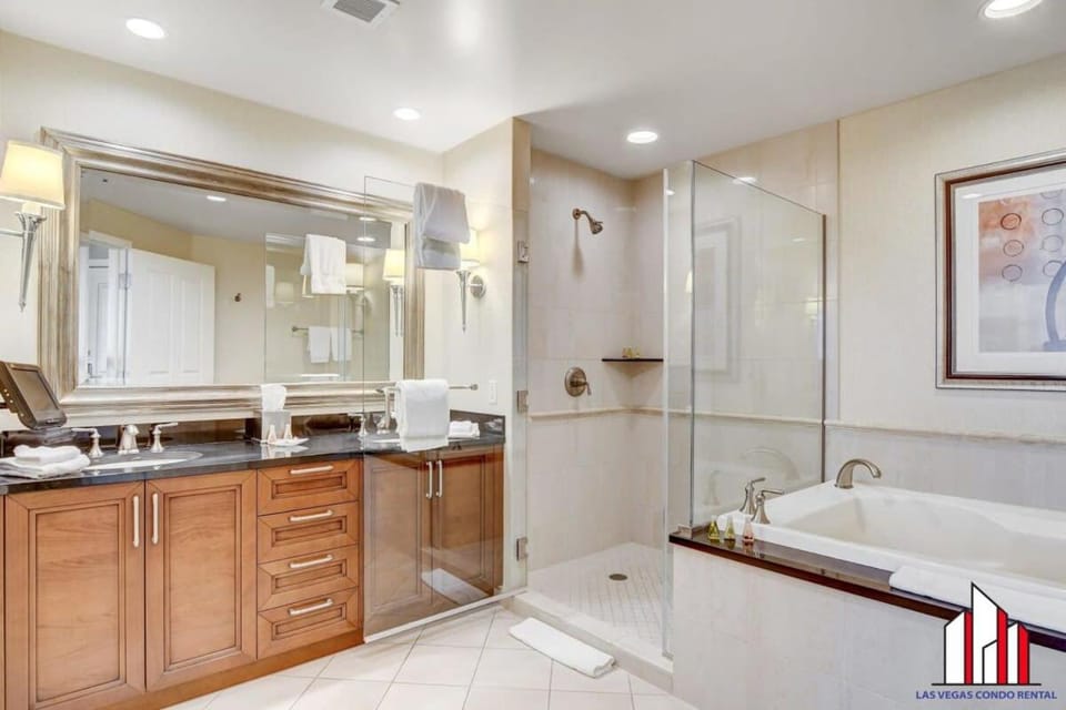 MGM Signature-24-606 Jacuzzi Studio House in Las Vegas Strip