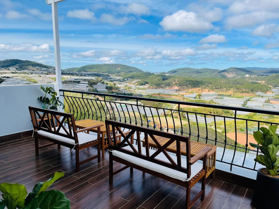 Day, Balcony/Terrace, Mountain view