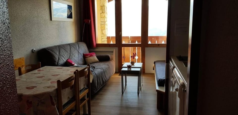 Bed, kitchen