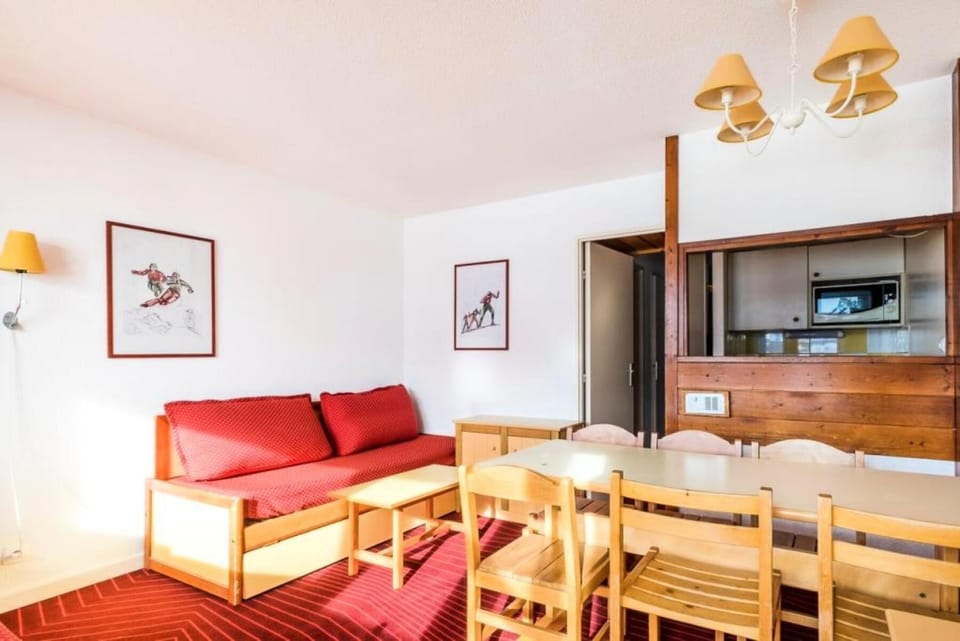 Bed, Living room, fireplace, kitchen
