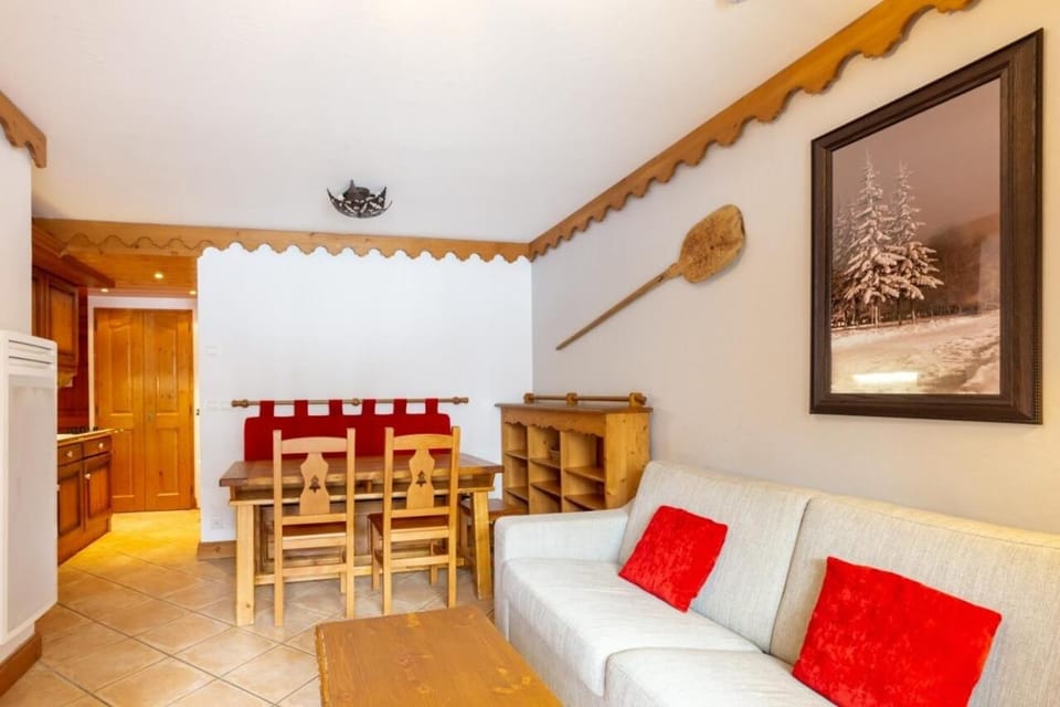 Bed, kitchen
