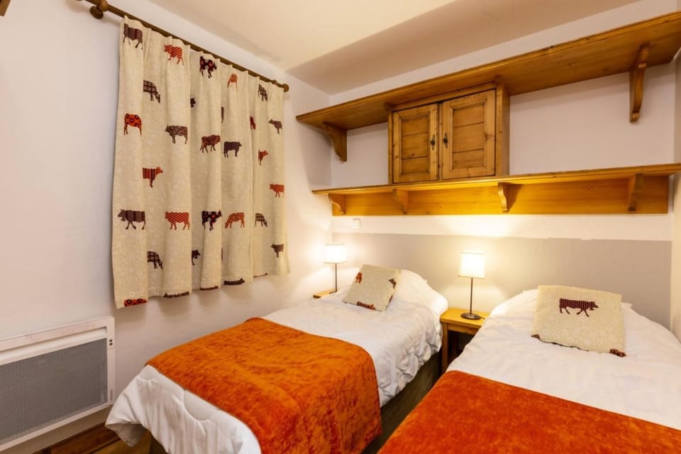 Bed, Bedroom, furniture