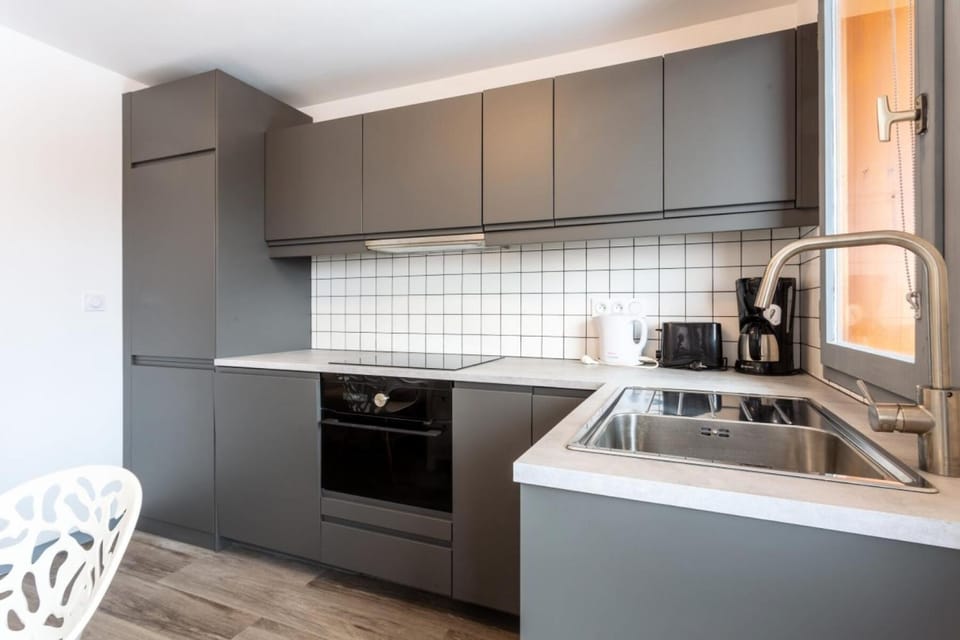 oven, stove, kitchen