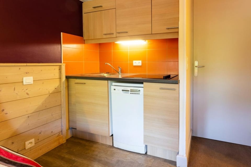 oven, kitchen