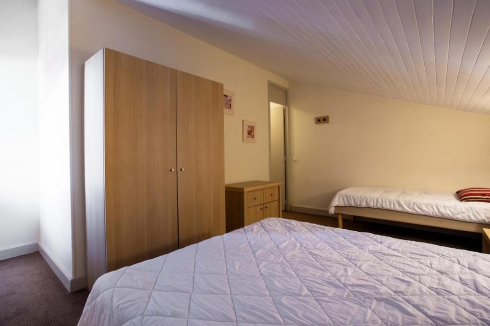 Bed, Bedroom, furniture