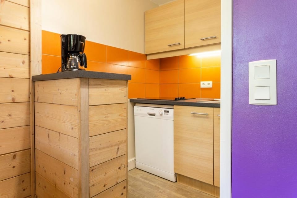 oven, kitchen