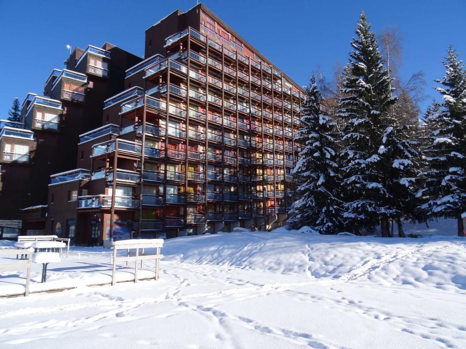 Résidence Belles Challes - Studio 4 personnes à Arc 1800 skis aux pieds et proche des commerces dans le village du Charvet MAE-1952 Apartment in Landry