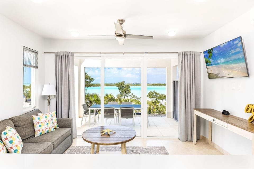 TV and multimedia, Living room, Sea view