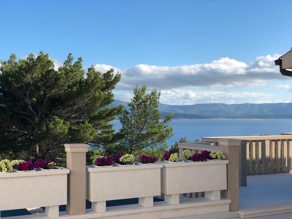 Nearby landmark, View (from property/room), Balcony/Terrace, Sea view