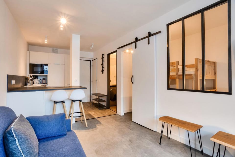 Bed, furniture, kitchen