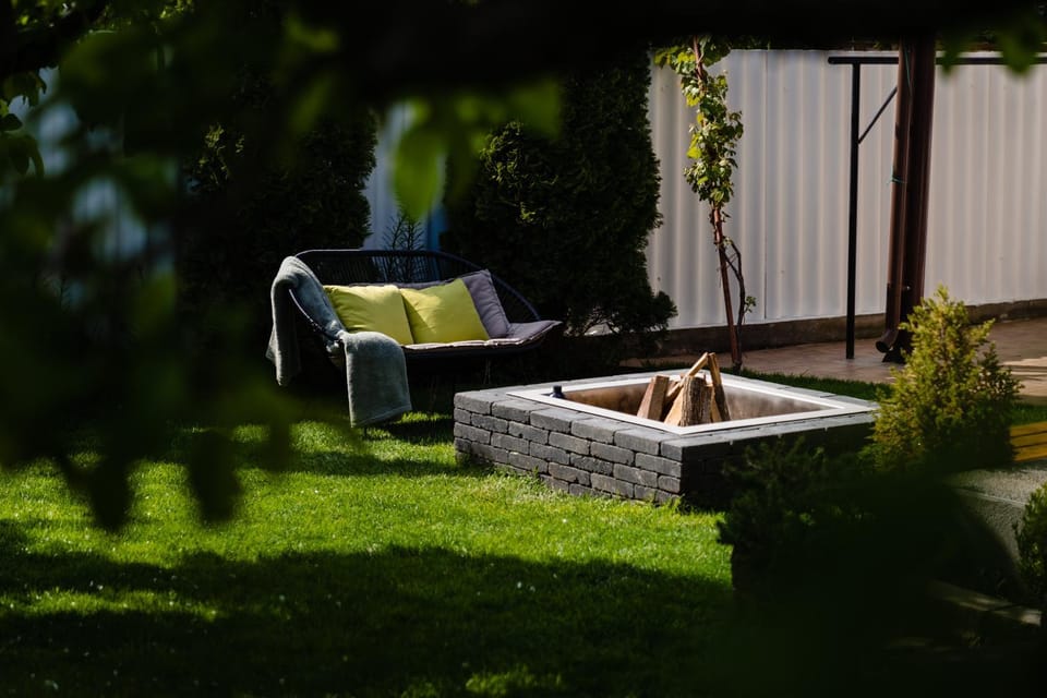 Garden, Seating area
