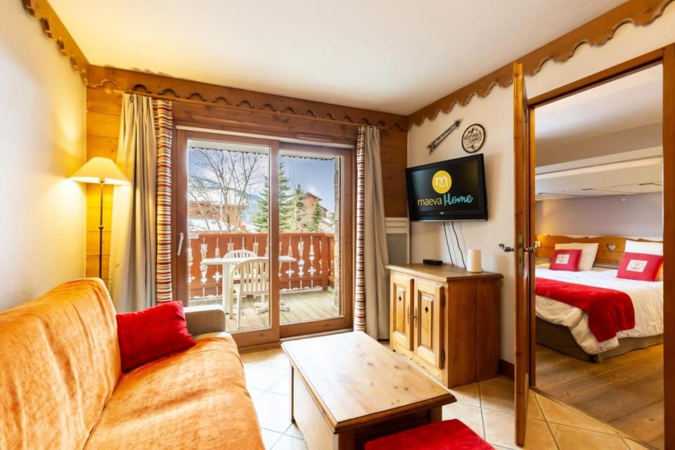 Bed, kitchen