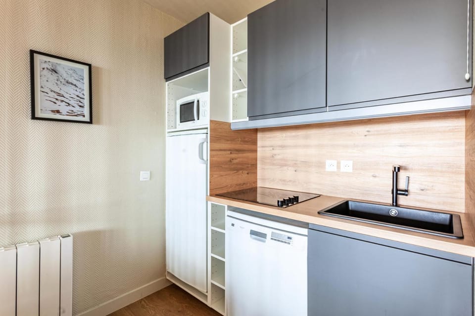 oven, kitchen
