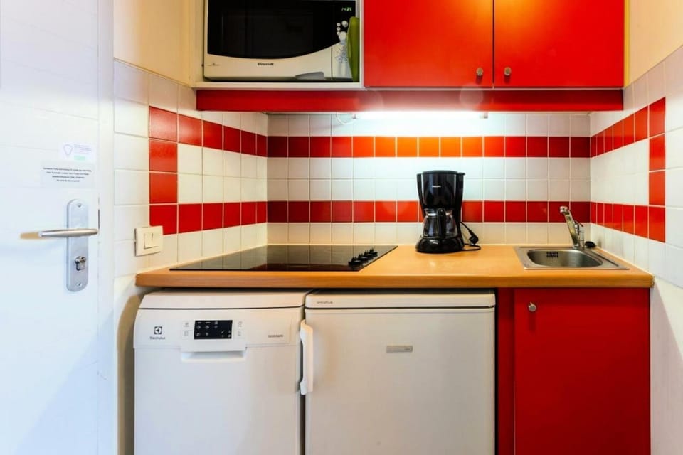oven, kitchen