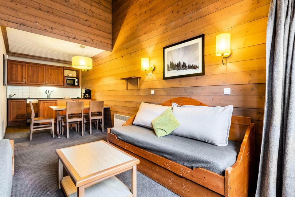 Bed, furniture, kitchen