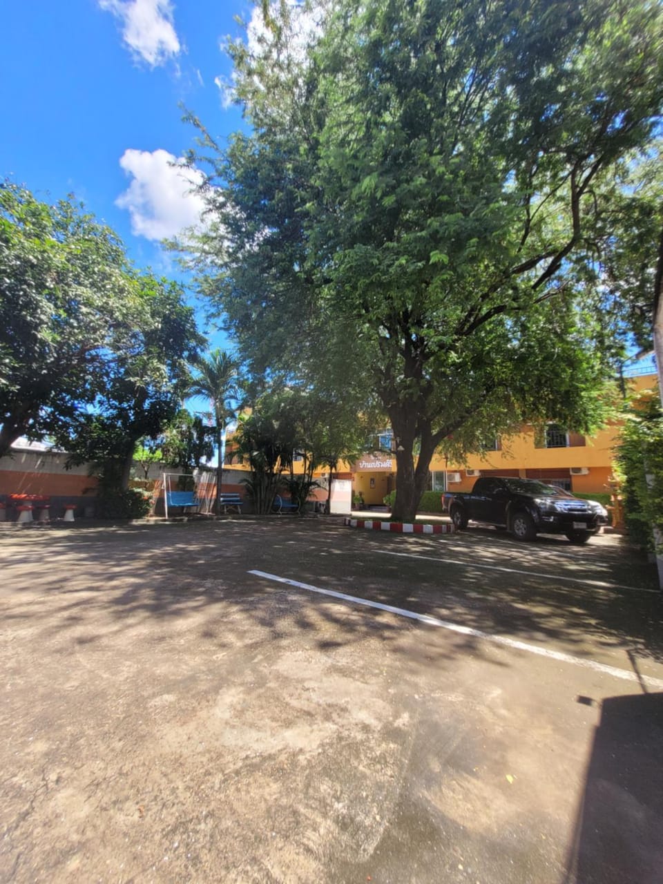 โรงแรมบ้านเปรมศิริ Apartment hotel in Laos