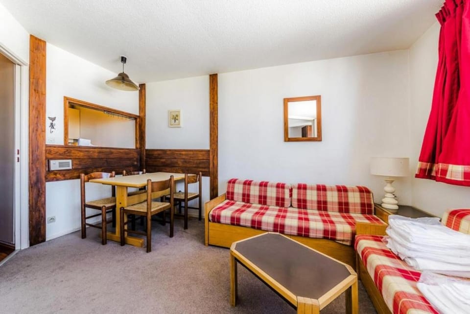 Bed, kitchen