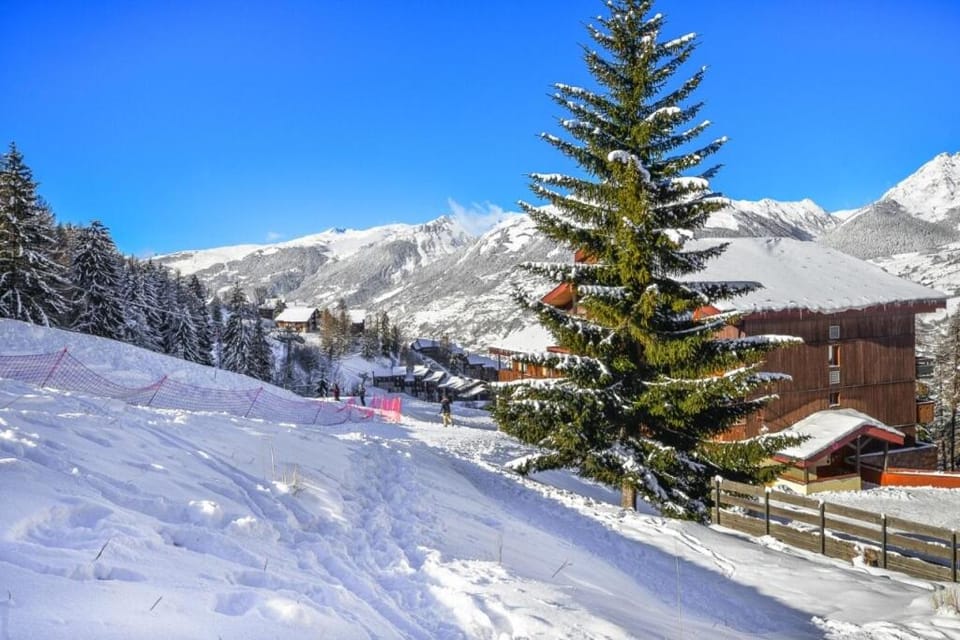 Skiing, Mountain view
