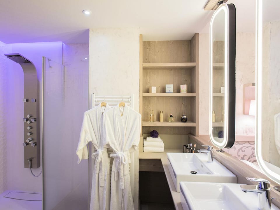 Shower, Bathroom, furniture
