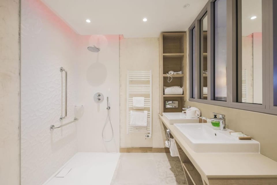 Shower, Toilet, Bathroom, Bedroom, kitchen