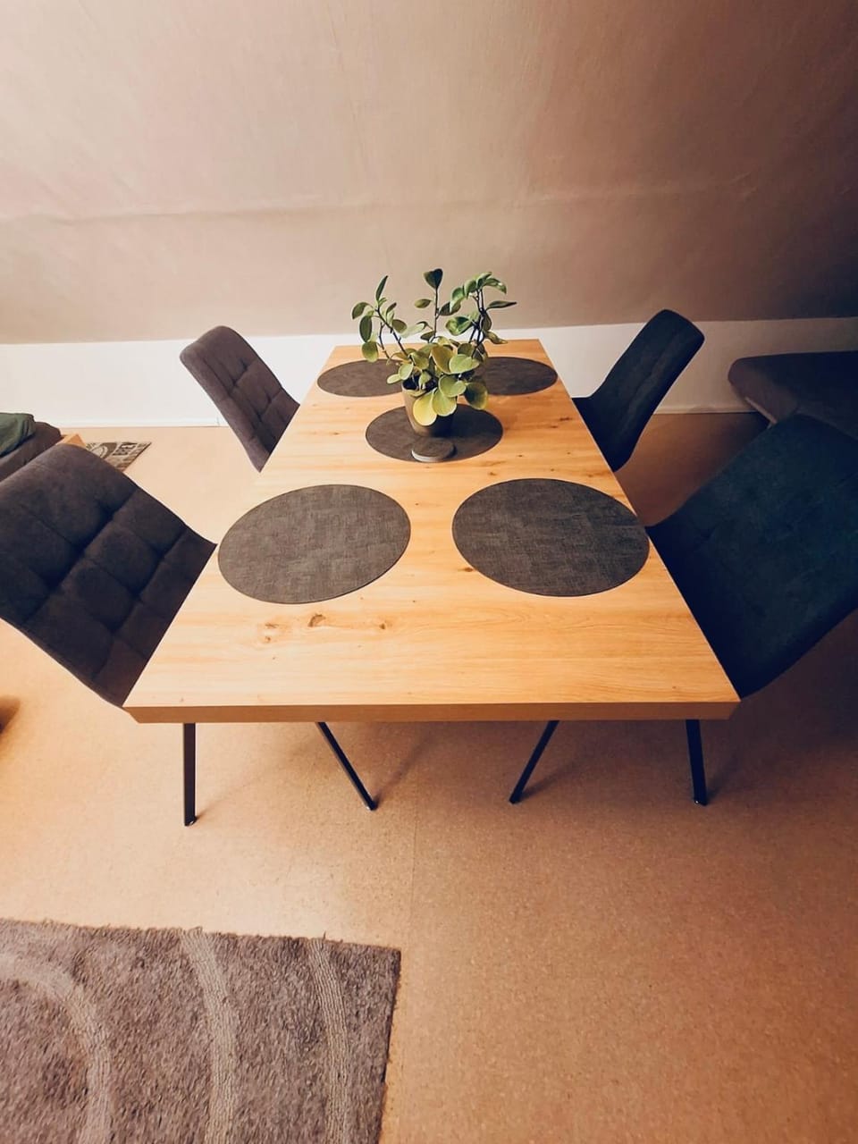 Seating area, Dining area
