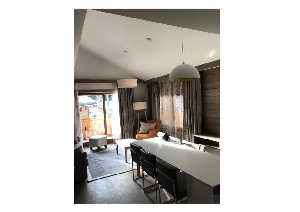 Bed, kitchen