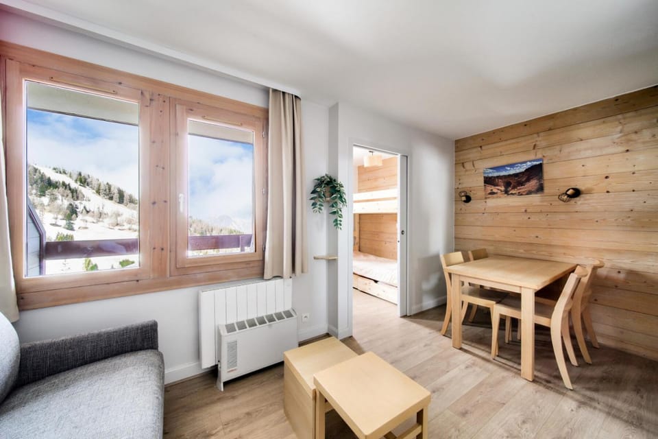 Bed, kitchen