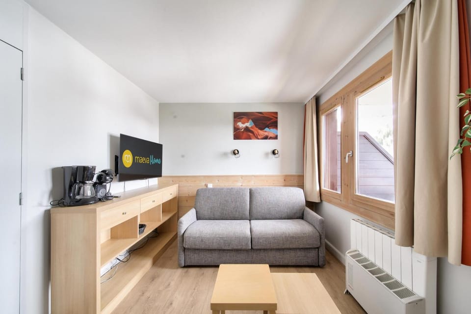 Bed, TV and multimedia