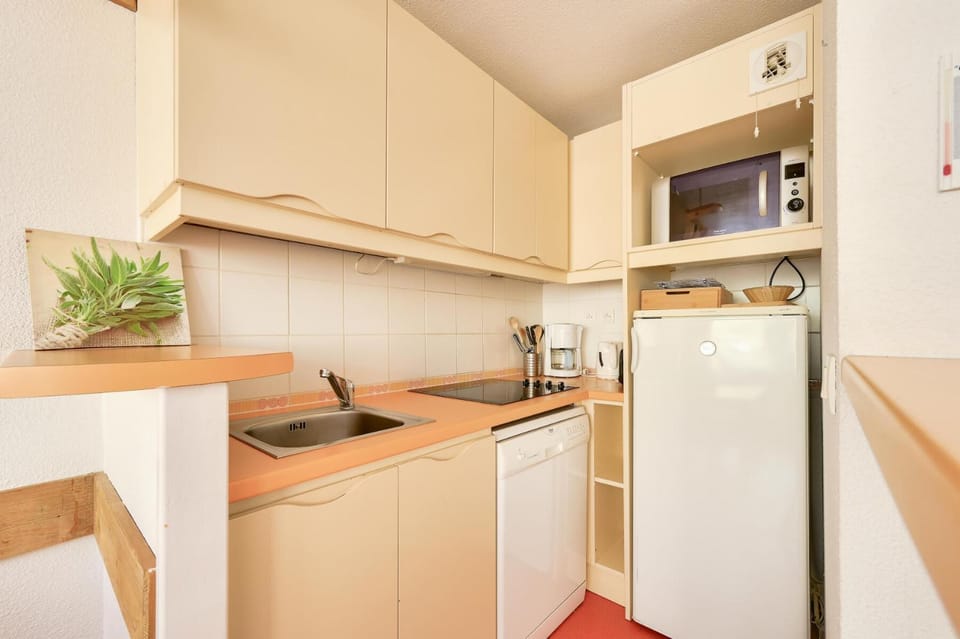 Bathroom, kitchen
